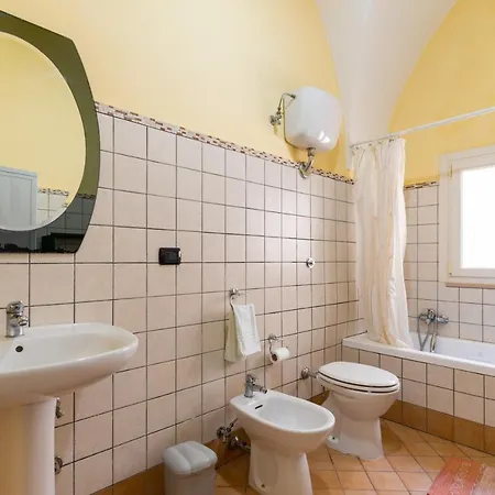 Central House 1 * Gallipoli